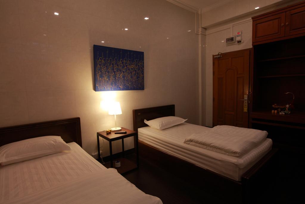 Four Rivers B&B Mandalay Eksteriør billede